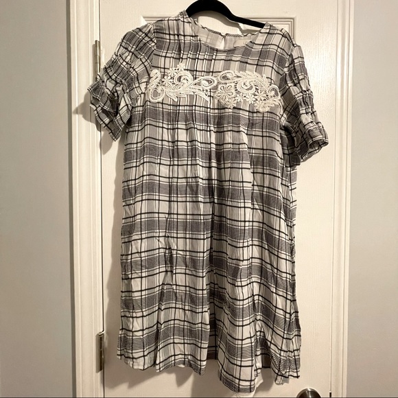 *DONATED* LOFT | Women’s Dress | Grey White Checker Pattern | Size M - Picture 1 of 7